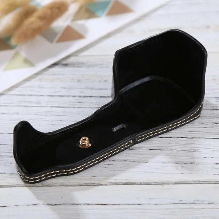 1/4 inch Thread PU Leather Camera Half Case Base for Sony Alpha 6100 / A6100(Black)