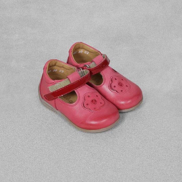 ‘Froddo’ Kids Smooth Leather Fuchsia Pink / Red Strap T-Bar Sandals Shoes – Size EU20