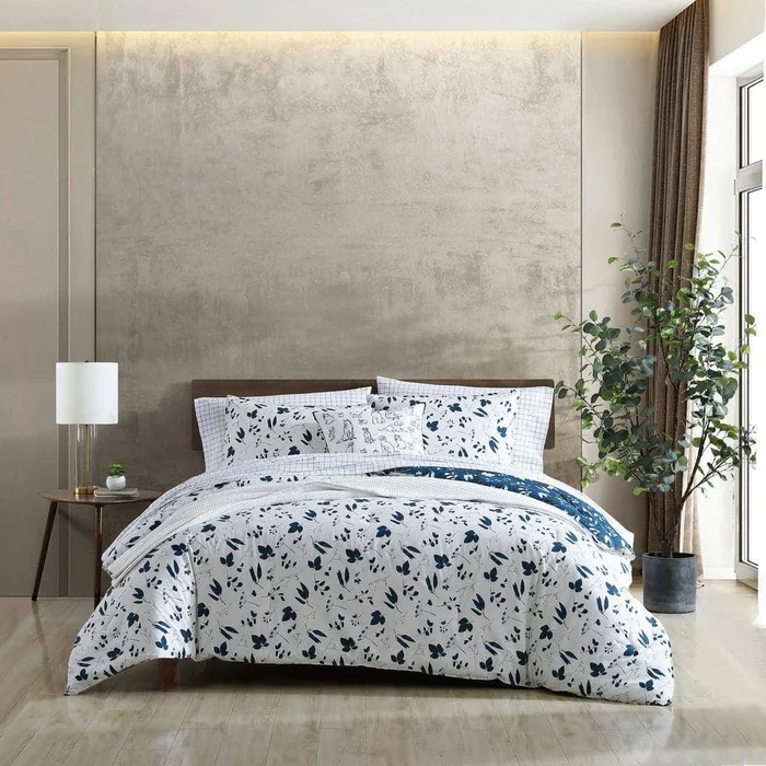 ED-Ellen DeGeneres Cyanotype Floral 3-Piece Reversible White and Blue Cotton King Comforter Set