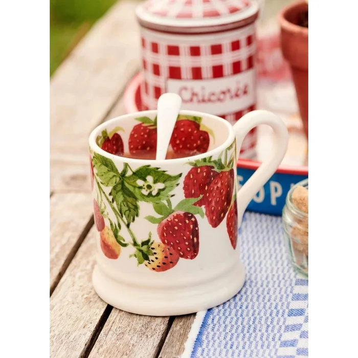 Emma Bridgewater Strawberries 1/2 Pint Mug