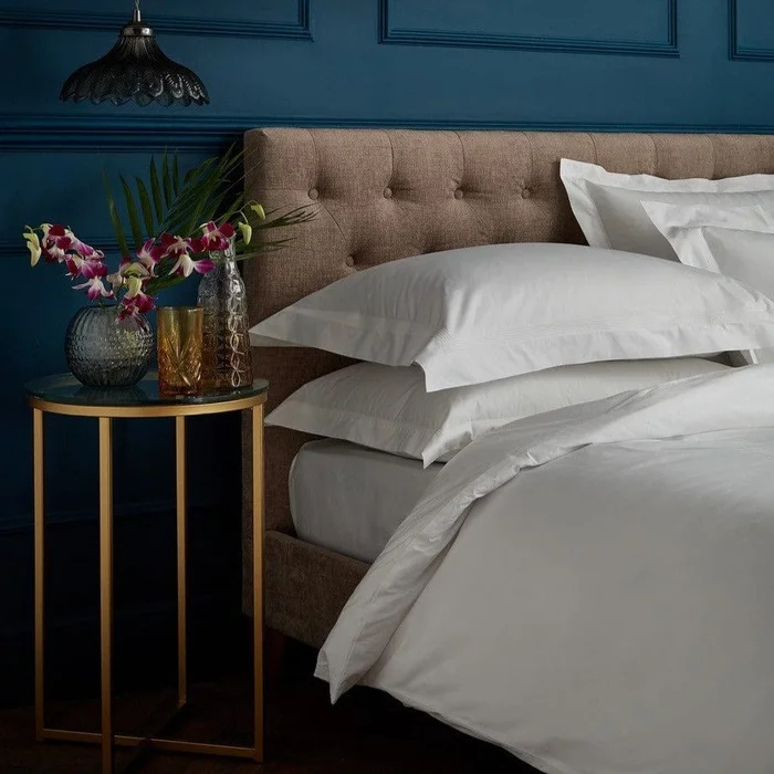 Peter Reed Signature Cord. 2 Row Fitted Sheet