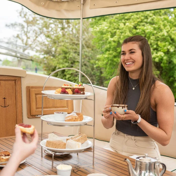 Riverboat Cruise with Afternoon Tea in Oxford for Two